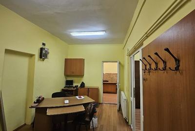 Spațiu comercial, de 60 mp, în Cantemir - 12