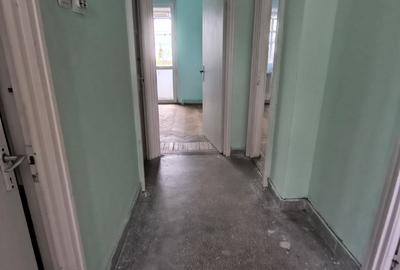 PRIMARIE APARTAMENT CU 4 CAMERE , VEDERE MARE 74 MP PRET 99000 EURO - 9
