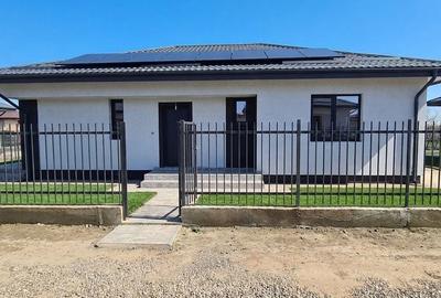 Casă cu 4 camere cu Teren 410 Mp în Clinceni - 2