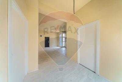 Apartament cu 2 camere semidecomandat în Intim - 4