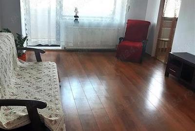 Garsonieră decomandată în Tei - 2