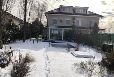 Reședință exclusivistă cu piscină, grădină matură și intimitate deplină - 10