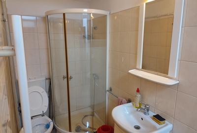 Garsonieră în Romană