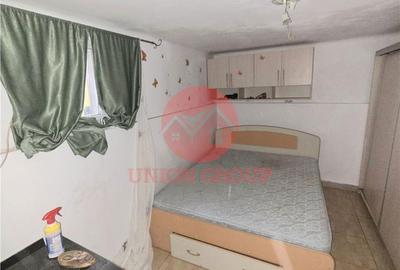 Casă cu 4 camere semidecomandat cu Canalizare în Central - 12