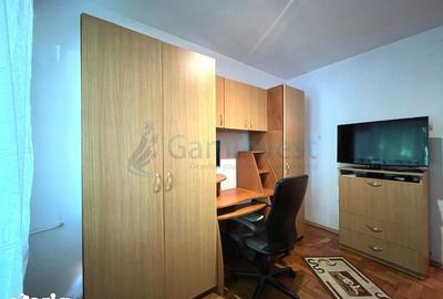Apartament cu 4 camere decomandat în Decebal - 11