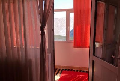 Apartament cu 4 camere decomandat în Central - 2