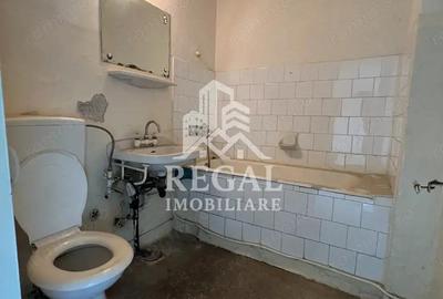 Apartament cu 2 camere, Micro 4 Etaj 4/4 - 5