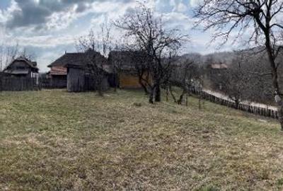 Casă cu 4 camere în Ștefești - 6