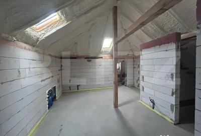 Casă cu 4 camere cu Teren 700 Mp în Central - 10