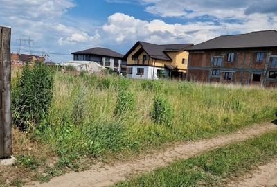 Teren Construcții intravilan de 1200 mp, în Sânpetru