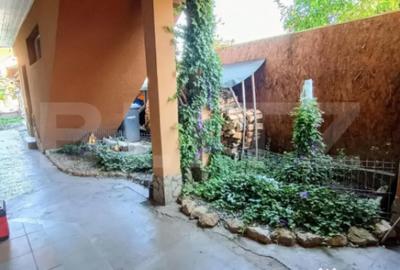 Casă cu 7 camere cu Teren 579 Mp în Central - 13