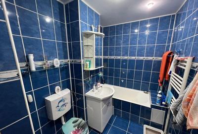 Apartament 4 camere, decomandat, foarte ingrijit - 1