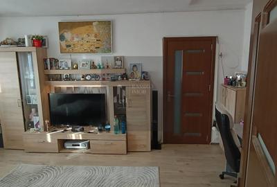 Apartament cu 2 camere semidecomandat în Alexandru Obregia - 2