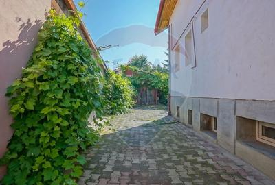 Casă cu 5 camere cu Teren 362 Mp în Centrul Civic - 3