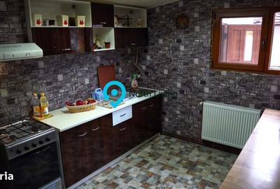 Casă cu 4 camere în Central - 12