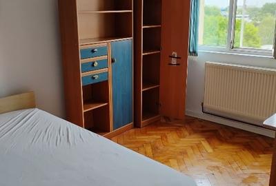 Apartament cu 3 camere semidecomandat, mobilat în Dâmbovița - 2