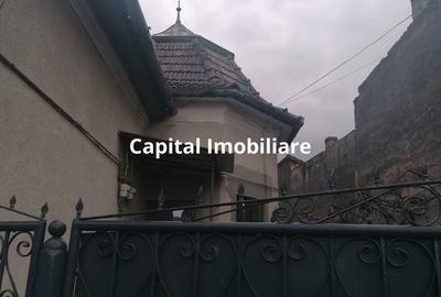 Casă cu 3 camere cu Teren 895 Mp în Central - 9