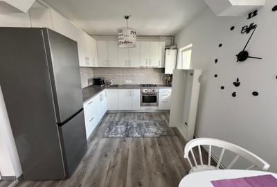 Apartament cu 3 camere, mobilat în Vasile Aaron - 4