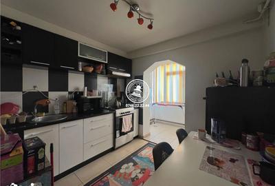 Apartament cu 3 camere decomandat în Nicolina - 1