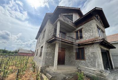 Casa la ro?u Filia?i, 232 mp, teren generos 1842 mp, inve - 1