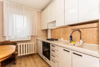 Apartament de doua camere in zona Titan aproape de metrou - 1