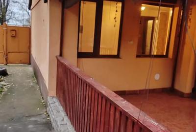 Casă cu 3 camere în Ghiroda
