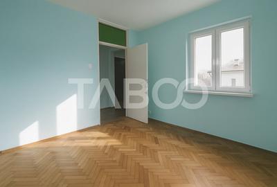 Strand - apartament decomandat de vanzare cu balcon si pivnita - 1