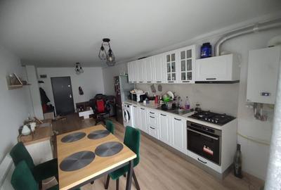 Apartament cu 2 camere semidecomandat în Dâmbul Rotund