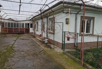 Casă cu 4 camere în Slătioara - 1