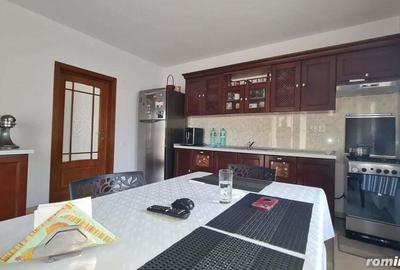 Vila impozanta in zona linistita la 15 minute de capitala! - 8