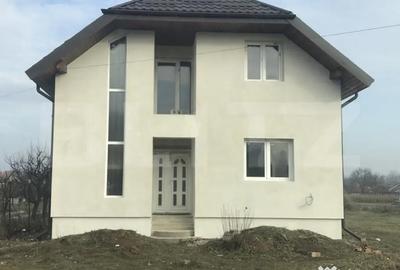 Casă cu 4 camere cu Teren 865 Mp în Păulești - 7