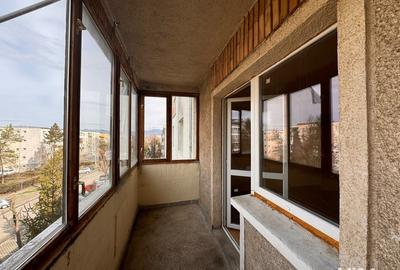 Apartament cu 3 camere decomandat în Central - 2