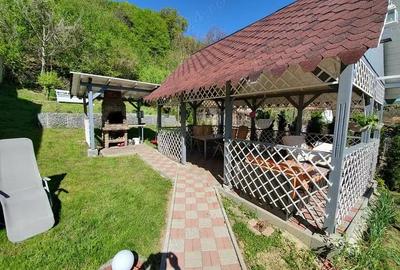 Casă cu 6 camere cu Teren 900 Mp în Central - 5