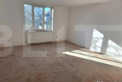 Casă cu 3 camere cu Teren 900 Mp în Central - 4