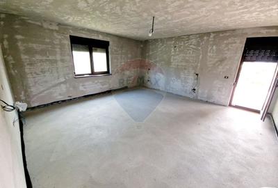 Casă individuală cu 15 camere cu Garaj în Girov - 16