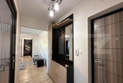 Apartament de vanzare cu 2 camere, etaj intermediar zon - 2