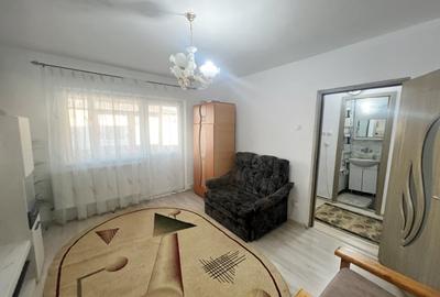 Garsoniera decomandata, Centru - 2