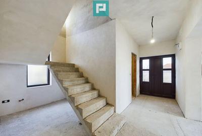 Casa la gri in Livada - 30