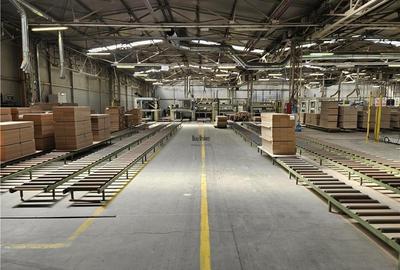 Spatiu Industrial -  2500 mp - Productie - Depozitare - Distributie - 11