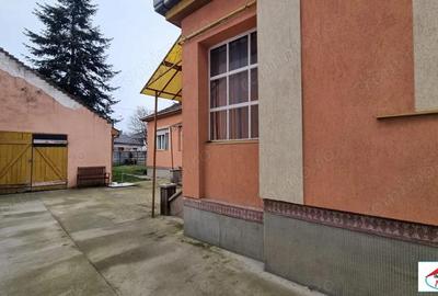 Casă cu Teren 435 Mp în Titulescu - 5