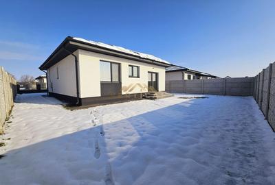 Casa parter de inchiriat cu 3 camere - comuna Berceni - 3