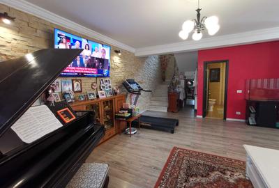 Casă cu 4 camere cu Teren 420 Mp în Piața Centrală - 7