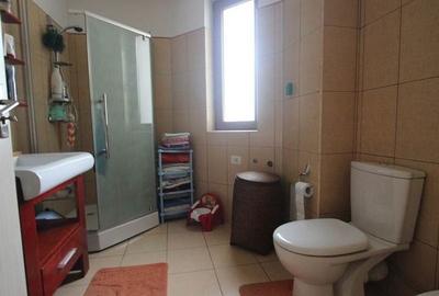 Casă / Vilă cu 9 camere de vânzare în zona Bogdanestilor - 11