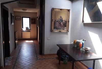 Casă individuală cu 19 camere cu Canalizare în Amzei - 10