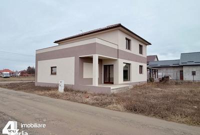 Casă cu 4 camere cu Teren 500 Mp în Central - 4