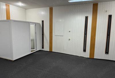 Spațiu comercial, de 40 mp, în Central - 4