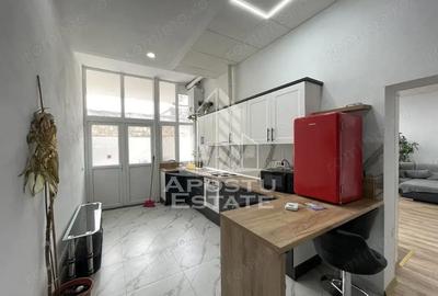 Spațiu comercial, de 125 mp, în P-ța Maria - 6