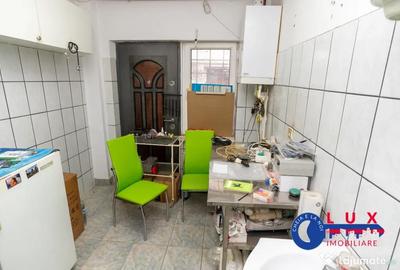 Spațiu comercial, de 60 mp, în Central - 1