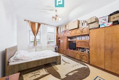 Casa cu 6 camere in Parneava - 2