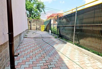 CHIRIE - Casa 4 camere , curte , zona LPS - 17